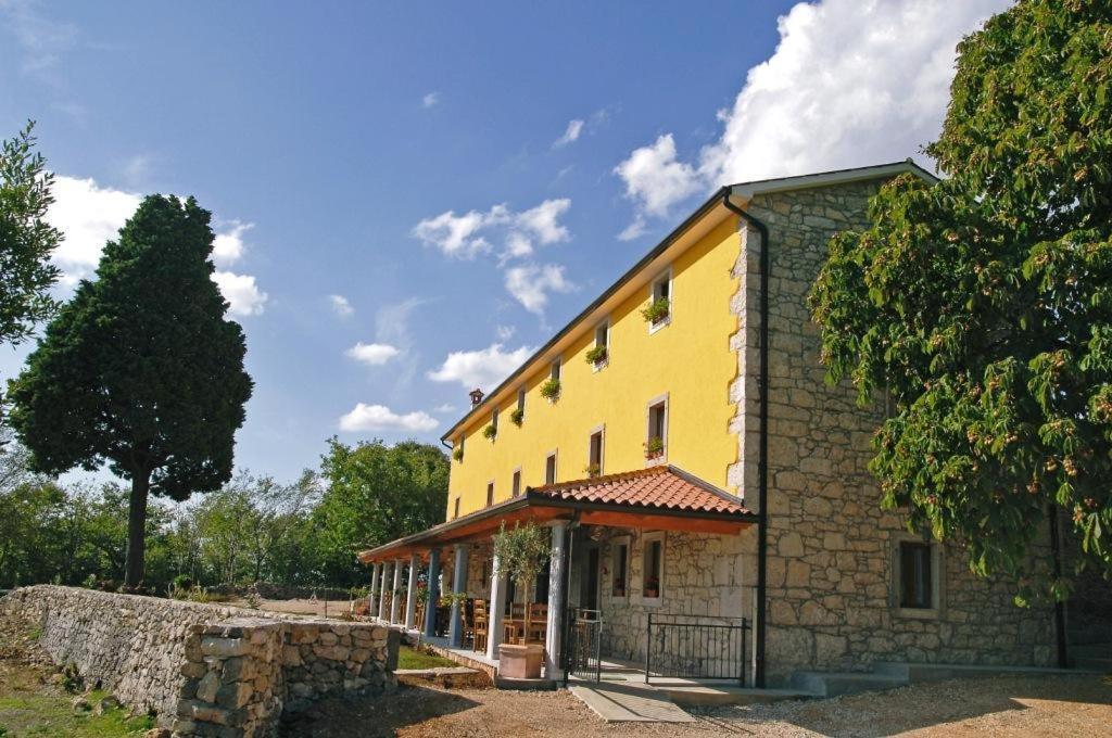 Villa Calussovo Ripenda Kras المظهر الخارجي الصورة