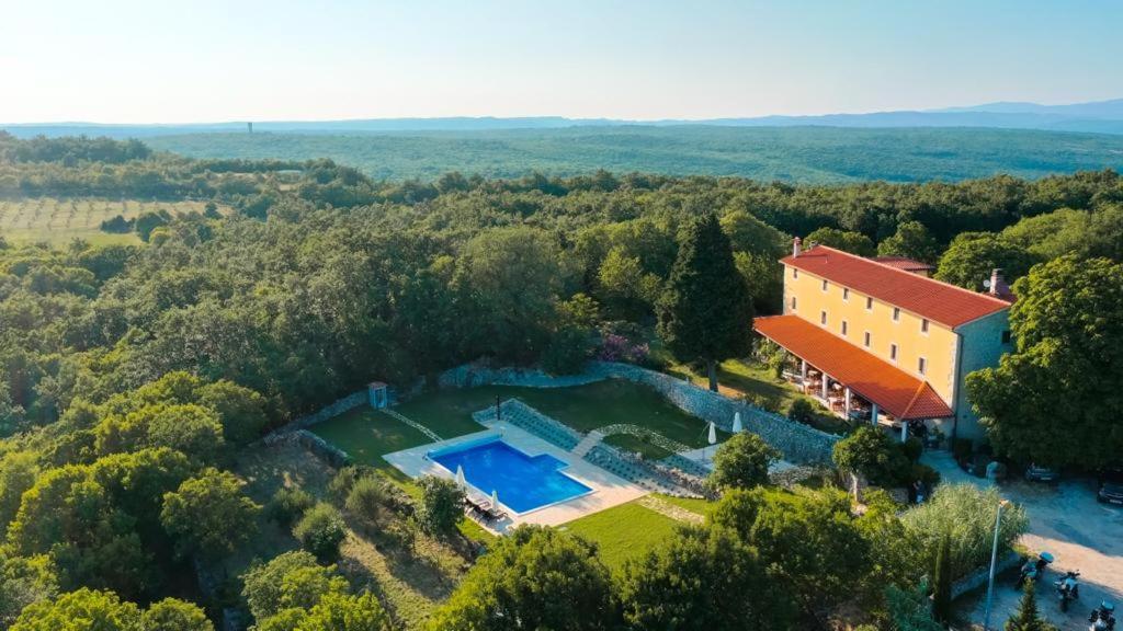 Villa Calussovo Ripenda Kras المظهر الخارجي الصورة