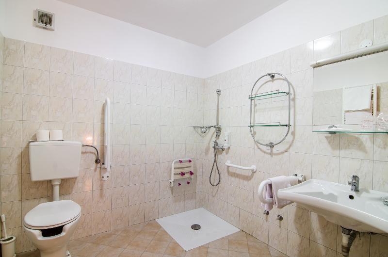 Villa Calussovo Ripenda Kras المظهر الخارجي الصورة